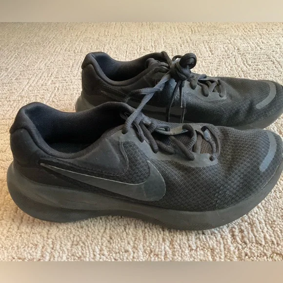 👟🖤 Nike Women Revolution 7 Black Running Shoes FB2208-002 2023 Size 8 - Picture 4 of 9